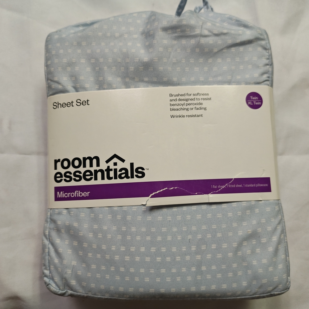 Room Essentials Microfiber Sheet Set - Light Blue